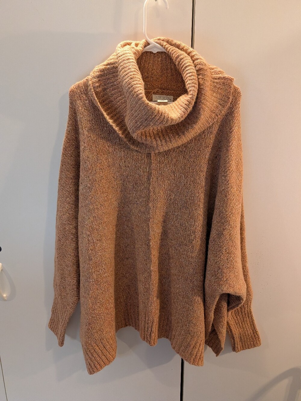 Ruby Moon Woman's Medium Wool Blend Cozy Turtleneck Sweater - Camel Brown